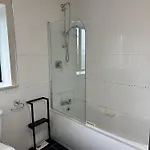 Nem Place, Modern Two-bedroom Close To Centre Apartmán Galway