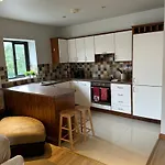 Nem Place, Modern Two-bedroom Close To Centre Apartment *