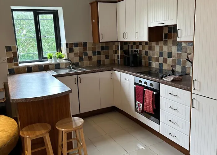 Nem Place, Modern Two-bedroom Close To Centre *