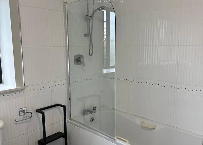 Nem Place, Modern Two-bedroom Close To Centre Apartamento Galway