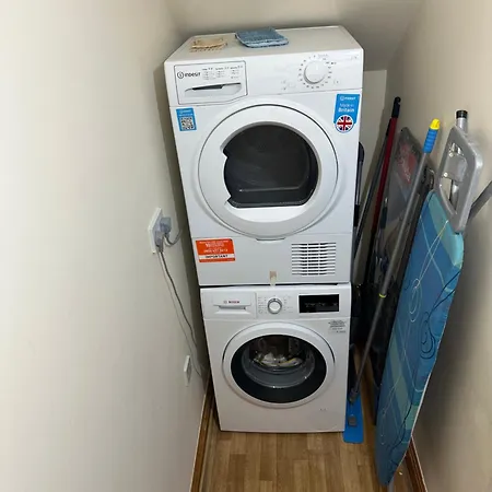 Nem Place, Modern Two-bedroom Close To Centre Apartment Galway