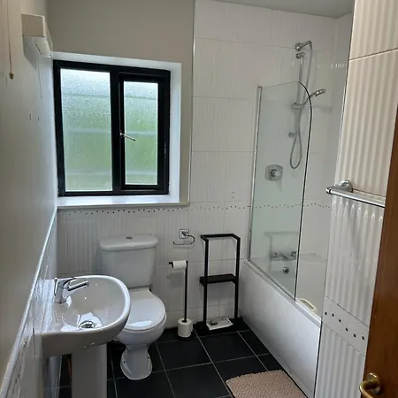 Nem Place, Modern Two-bedroom Close To Centre